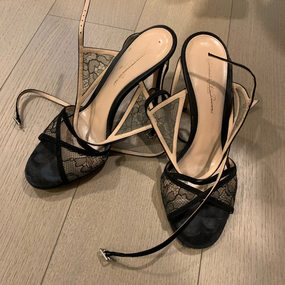 Gianvito Rossi Lacey heels